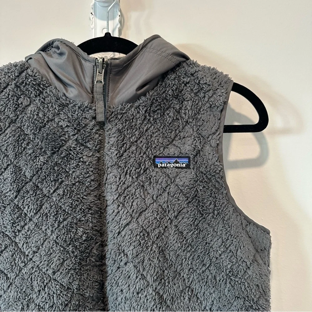 Patagonia Women’s Los Gatos Hooded Fleece Vest - Picture 3 of 8